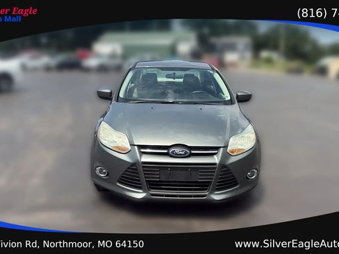 Used 2012 Ford Focus SE FWD image 8