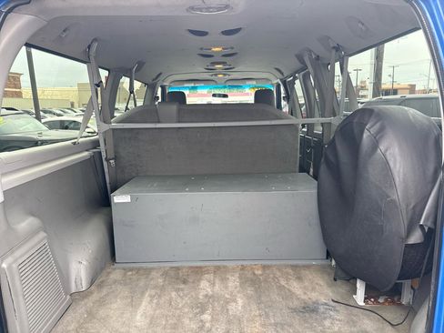 Used 2014 Ford E-350 and Econoline 350 XLT image 10