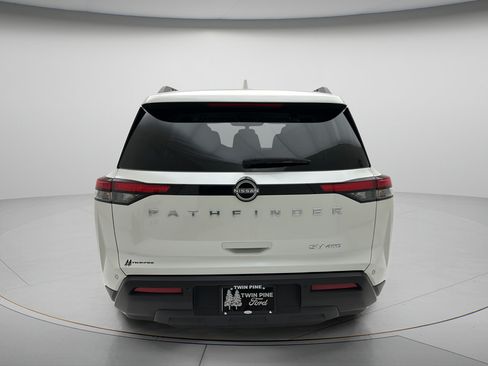 Used 2024 Nissan Pathfinder SV AWD/4WD image 6