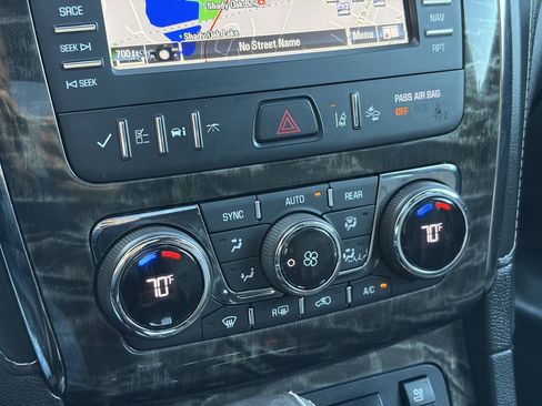 Used 2014 Buick Enclave Premium AWD/4WD image 40