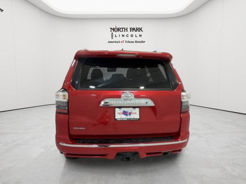 Used 2022 Toyota 4Runner Limited AWD/4WD image 4