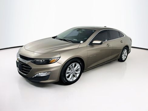 Used 2019 Chevrolet Malibu LT FWD image 3
