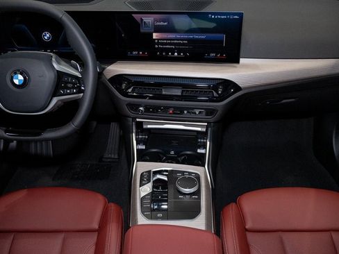 Used 2025 BMW 330i xDrive Sedan w/ Premium Package image 38