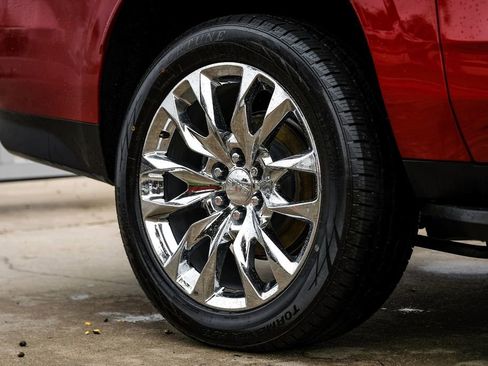 Used 2022 GMC Yukon XL SLE image 58