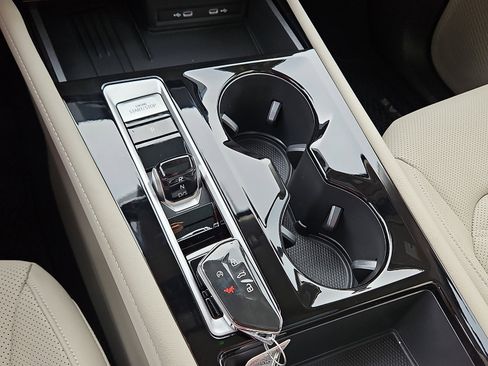 New 2026 Volkswagen Atlas SE image 14