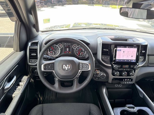 Used 2025 RAM 1500 Big Horn AWD/4WD image 13