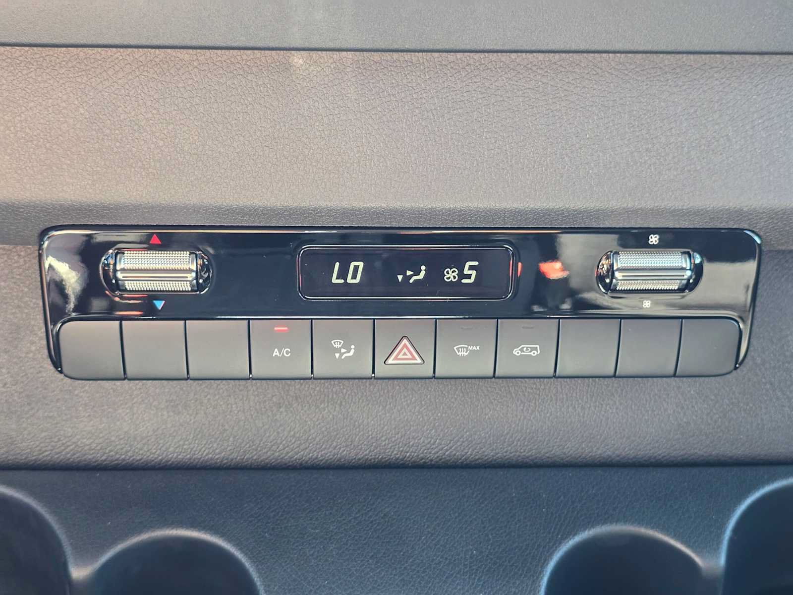 Used 2024 Mercedes-Benz Sprinter 3500 image 25