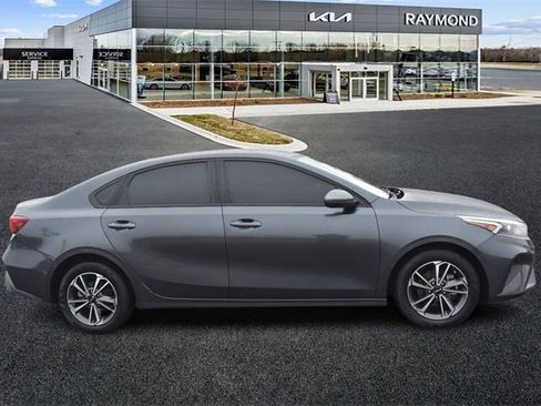 Certified 2023 Kia Forte LXS image 2