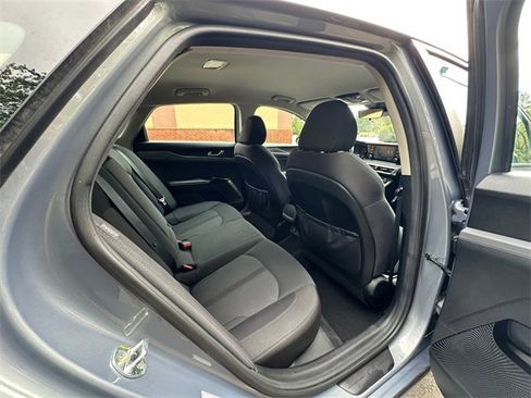 Used 2023 Kia K5 LXS image 17