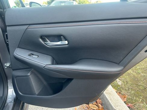 Certified 2025 Nissan Sentra SR w/ SR Premium Package image 29