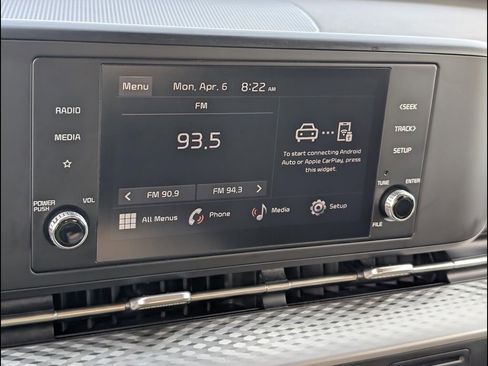 Used 2024 Kia Carnival LX FWD image 15