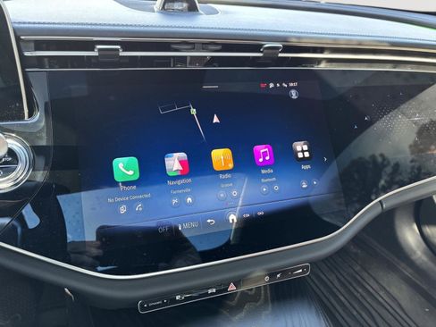 Used 2024 Mercedes-Benz E 350 4MATIC Sedan image 12