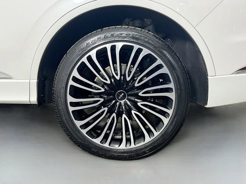 Used 2023 Lincoln Aviator Black Label w/ Dynamic Handling Package image 33