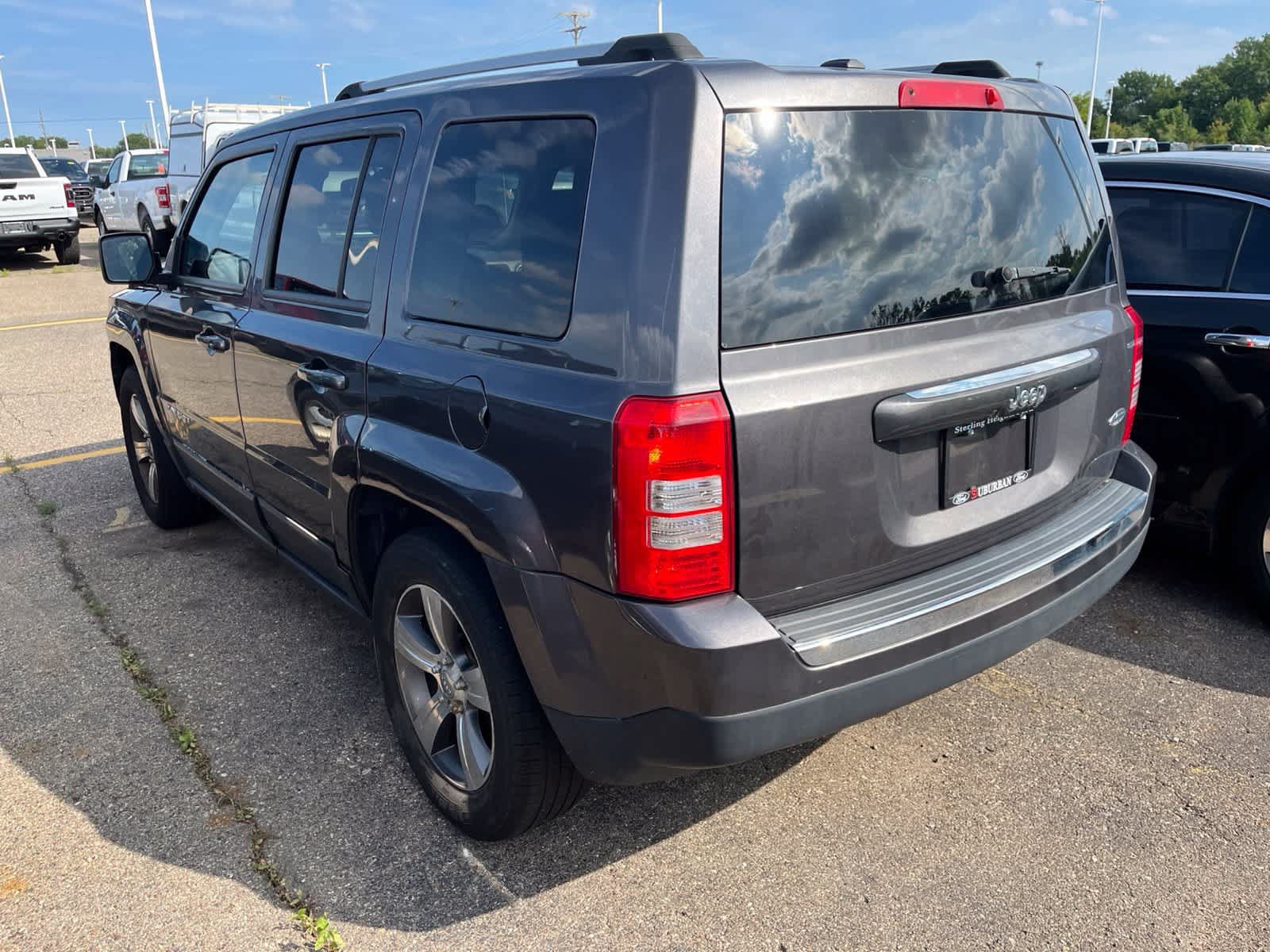 Used 2016 Jeep Patriot High Altitude FWD image 11