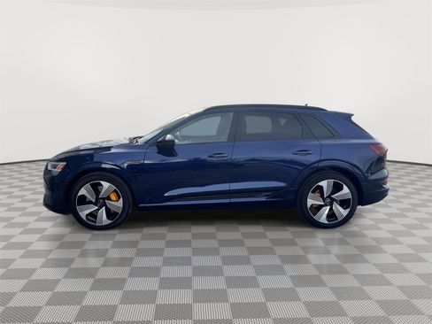 Used 2022 Audi e-tron Premium Plus w/ Premium Plus Package image 8
