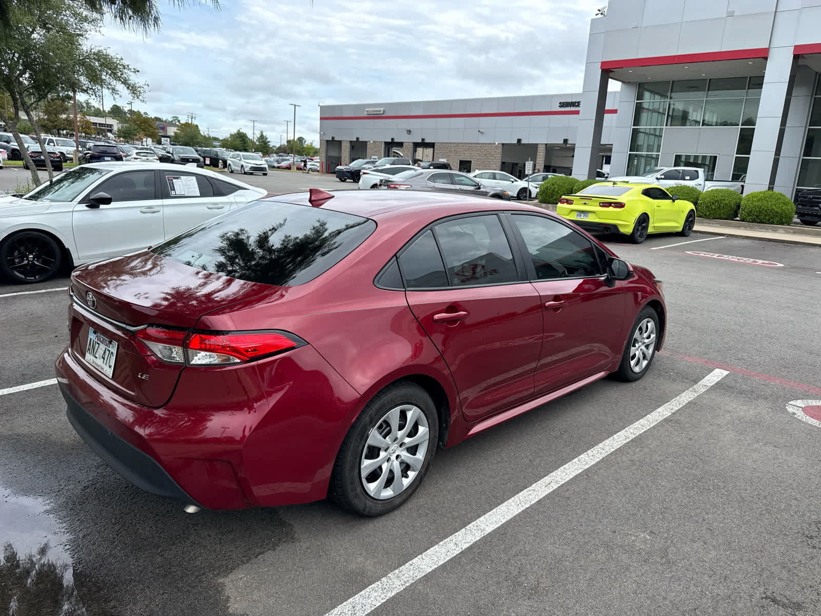 Used 2023 Toyota Corolla LE FWD image 3