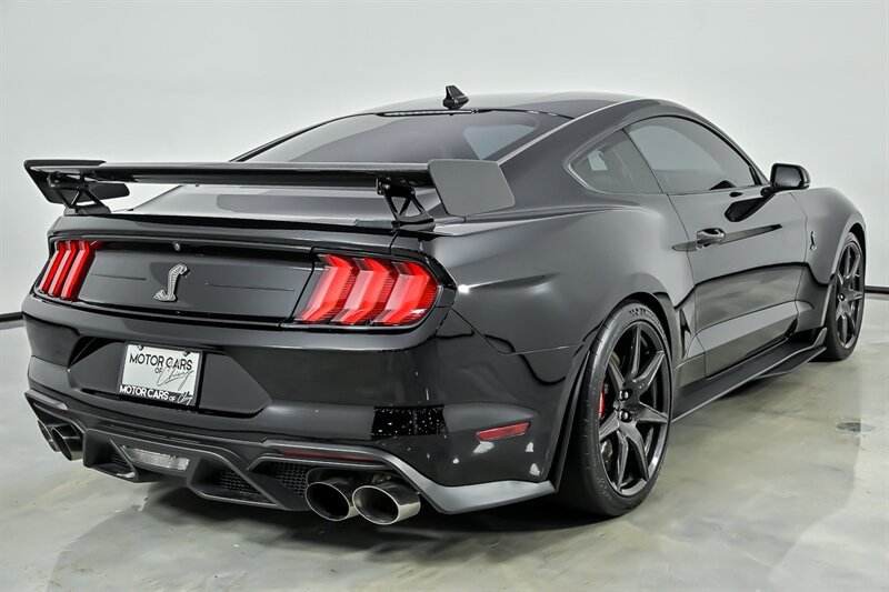 Used 2021 Ford Mustang Shelby GT500 w/ Carbon Fiber Track Pack RWD image 10