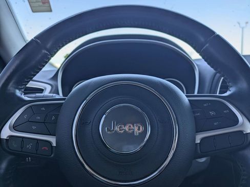 Used 2020 Jeep Compass Latitude FWD image 29
