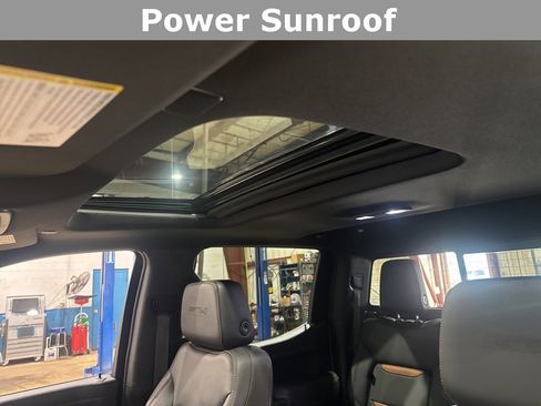 Used 2021 GMC Sierra 1500 AT4 w/ AT4 Value Package image 3