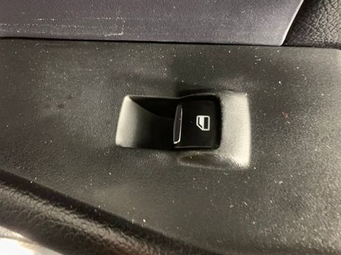 Used 2019 Ford Expedition XLT w/ Equipment Group 201A AWD/4WD image 33