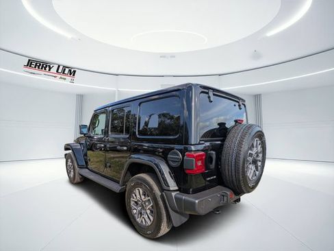 New 2025 Jeep Wrangler Unlimited Sahara AWD/4WD image 5