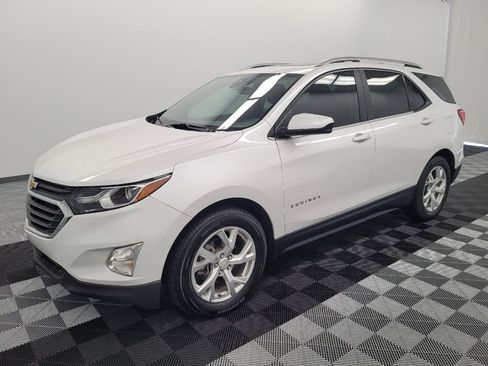 Used 2021 Chevrolet Equinox LT FWD image 2