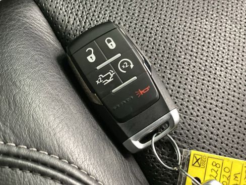 Used 2020 RAM 2500 Limited image 27