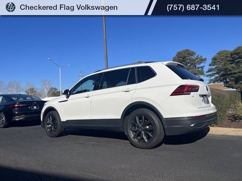 Used 2024 Volkswagen Tiguan SE image 7