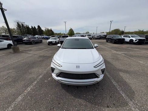 Used 2024 Buick Envista Avenir FWD image 5