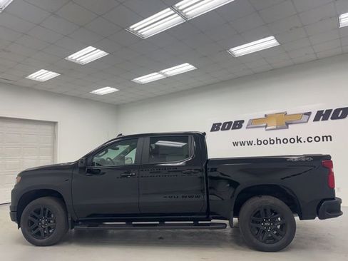 New 2026 Chevrolet Silverado 1500 RST w/ Dark Appearance Package AWD/4WD image 8