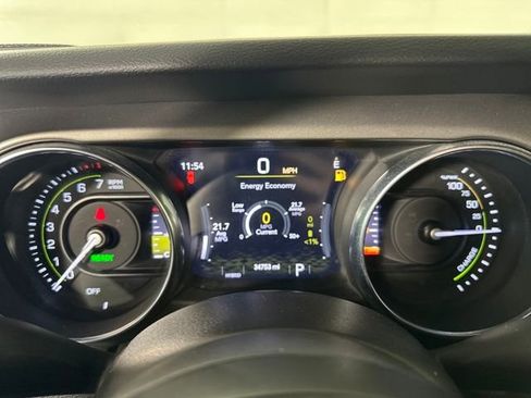 Used 2023 Jeep Wrangler Unlimited w/ Cold Weather Group image 17