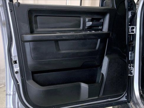 Used 2019 RAM 1500 Tradesman w/ Chrome Appearance Group image 24