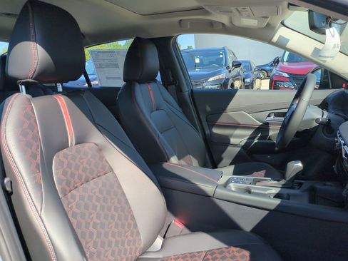 New 2026 Nissan Sentra SR w/ SR Premium Package FWD image 39
