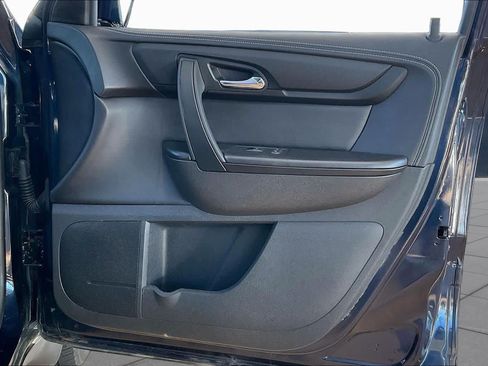 Used 2017 Chevrolet Traverse LT FWD image 22