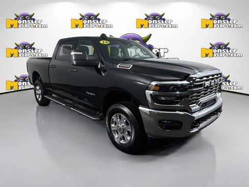 Used 2026 RAM 2500 Big Horn AWD/4WD image 3