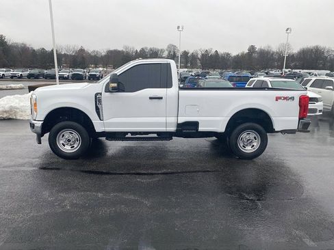 Used 2023 Ford F250 XL w/ FX4 Off-Road Package image 4