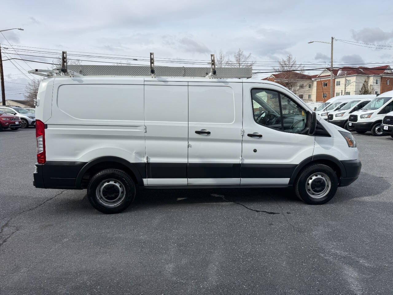 Used 2016 Ford Transit 150 130 Low Roof RWD image 33
