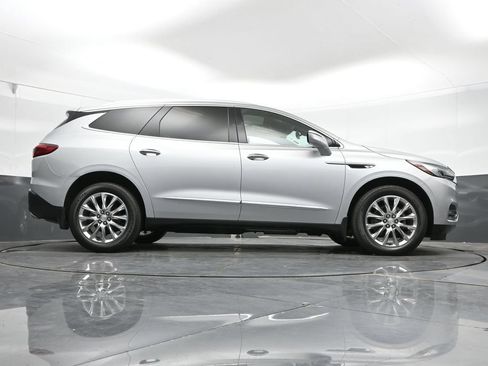 Used 2021 Buick Enclave Premium w/ Sun and Sites Package AWD/4WD image 40