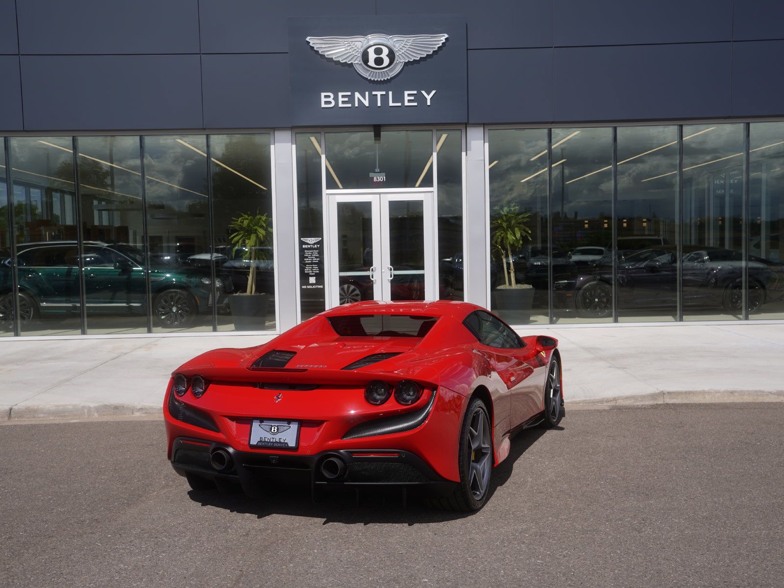 Used 2023 Ferrari F8 Tributo RWD image 27