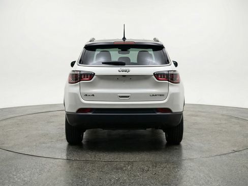 Used 2025 Jeep Compass Limited image 7