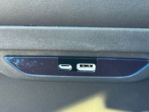 New 2026 Chrysler Pacifica Limited w/ S Appearance Package image 16