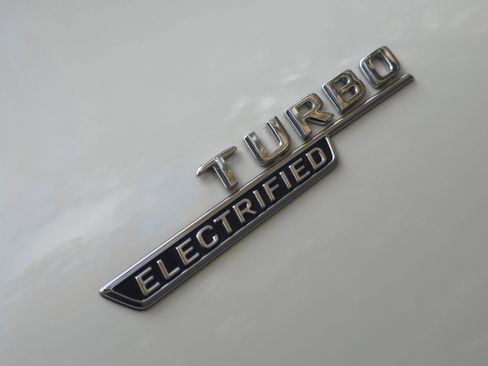 Used 2023 Mercedes-Benz C 43 AMG 4MATIC Sedan image 59