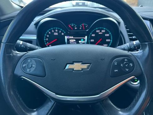 Used 2018 Chevrolet Impala LT FWD image 25