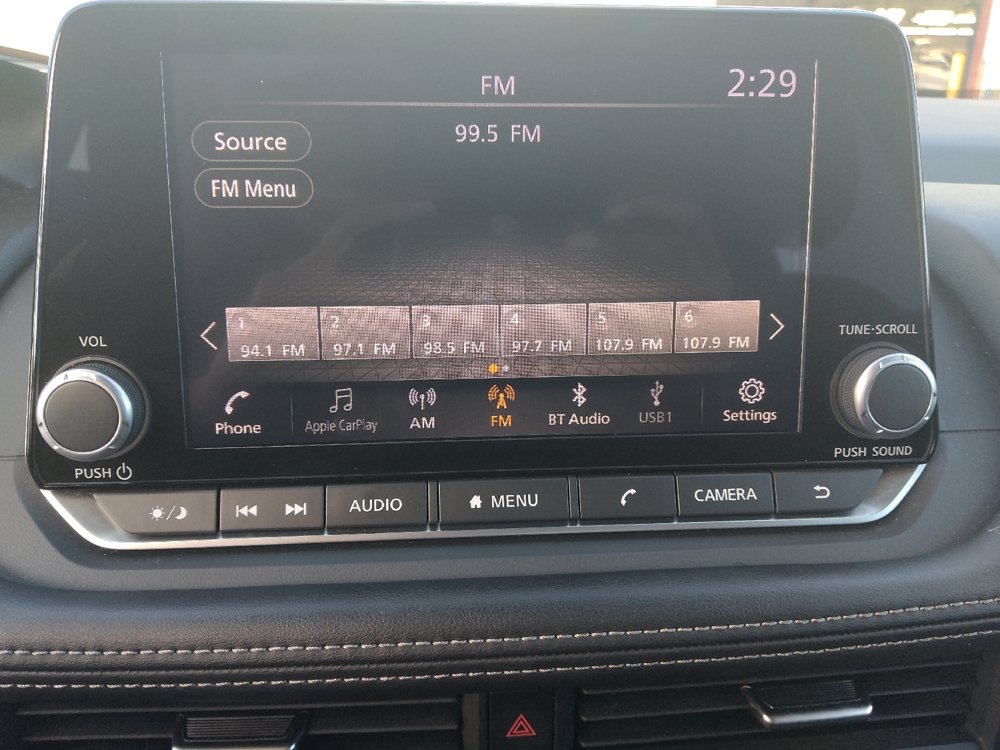 Used 2025 Nissan Rogue SV AWD/4WD image 25