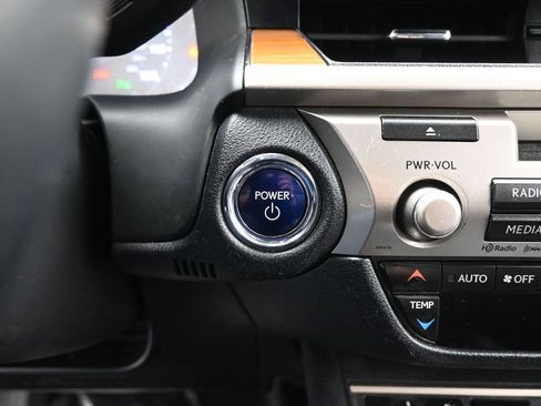 Used 2015 Lexus ES 300h w/ Navigation System Package image 17