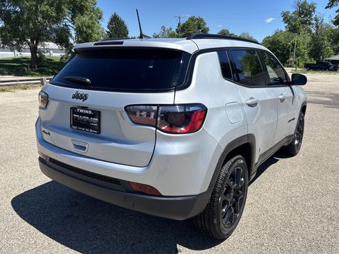 New 2026 Jeep Compass Latitude AWD/4WD image 5