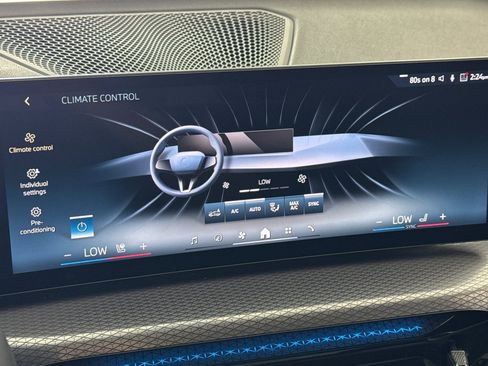 Used 2025 BMW i4 eDrive40 w/ Premium Package RWD image 25