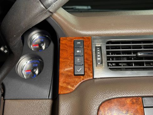 Used 2007 GMC Yukon SLT w/ SLT Preferred Equipment Group image 34