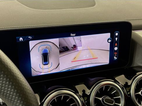 Used 2024 Mercedes-Benz GLA 35 AMG 4MATIC image 16