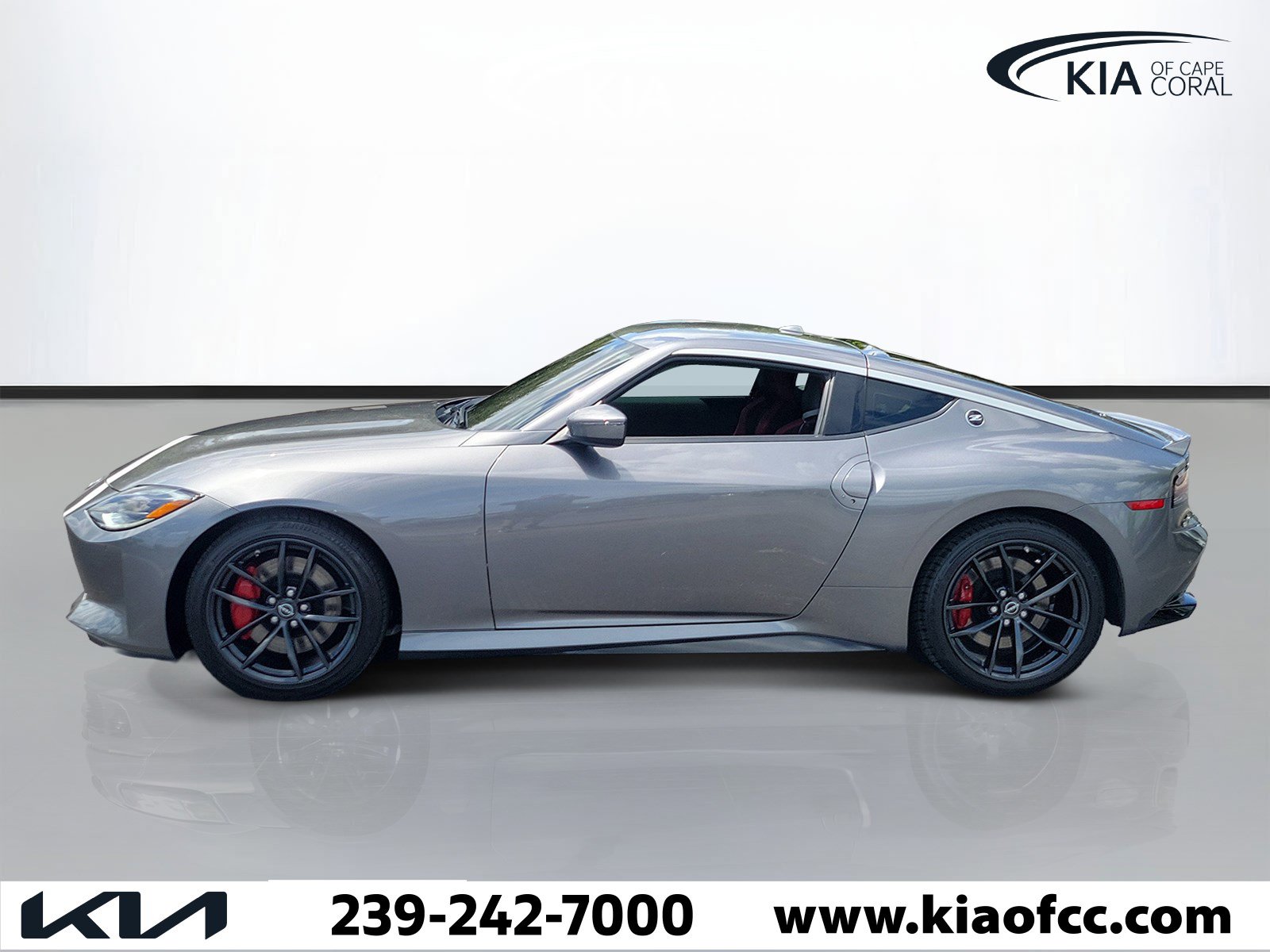 Used 2025 Nissan Z Performance w/ Floor Mat Package RWD image 4